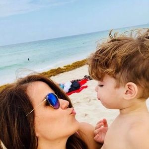 Meet your Posher, Iris